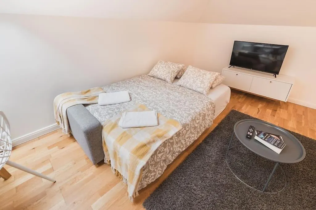 Imperial Loft Apartment Praga 0*,  República Checa
